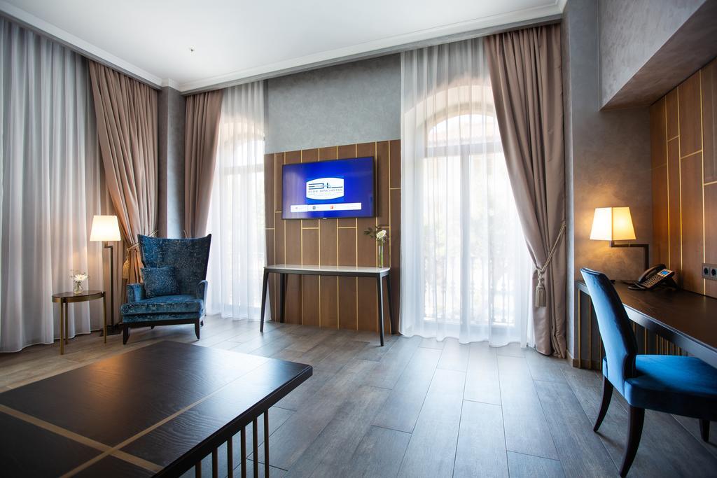 Boutique Hotel Elke Spa Superior Сан Фелиу де Гиксолс Екстериор снимка